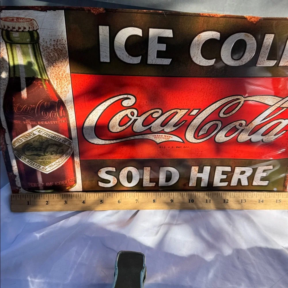 Coca-Cola Decor Set, Tin Box, Plate and Metal Wall Sign - Picture 7 of 9